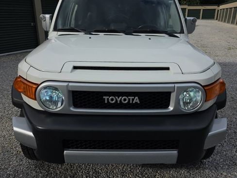 Used 2014 Toyota FJ Cruiser 4WD w/ Upgrade Package image 11