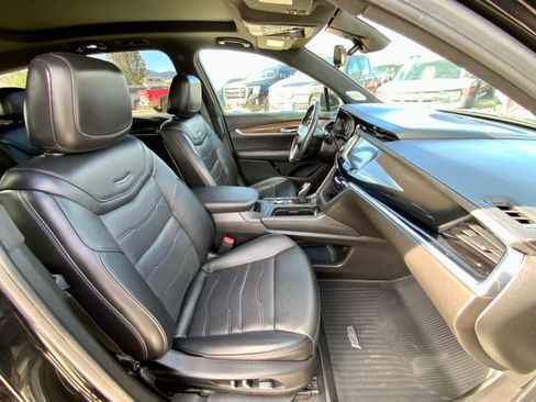 Used 2020 Cadillac XT6 Premium Luxury w/ Platinum Package AWD/4WD image 20