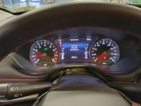 Used 2022 Jeep Compass Trailhawk AWD/4WD image 14