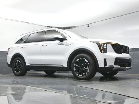 Used 2026 Kia Sorento S FWD image 37