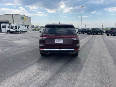 Used 2022 Lincoln Aviator Reserve image 6