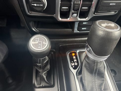 Used 2024 Jeep Wrangler Unlimited Sahara w/ Safety Group image 28