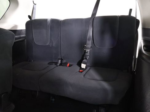 Used 2019 Nissan Armada SV image 31