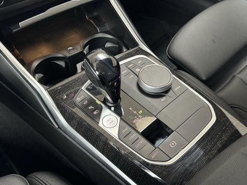 Used 2021 BMW 330e w/ M Sport Package image 26