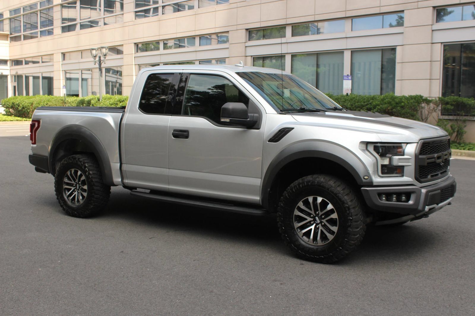 Used 2019 Ford F150 Raptor w/ Equipment Group 801A Mid AWD/4WD image 2
