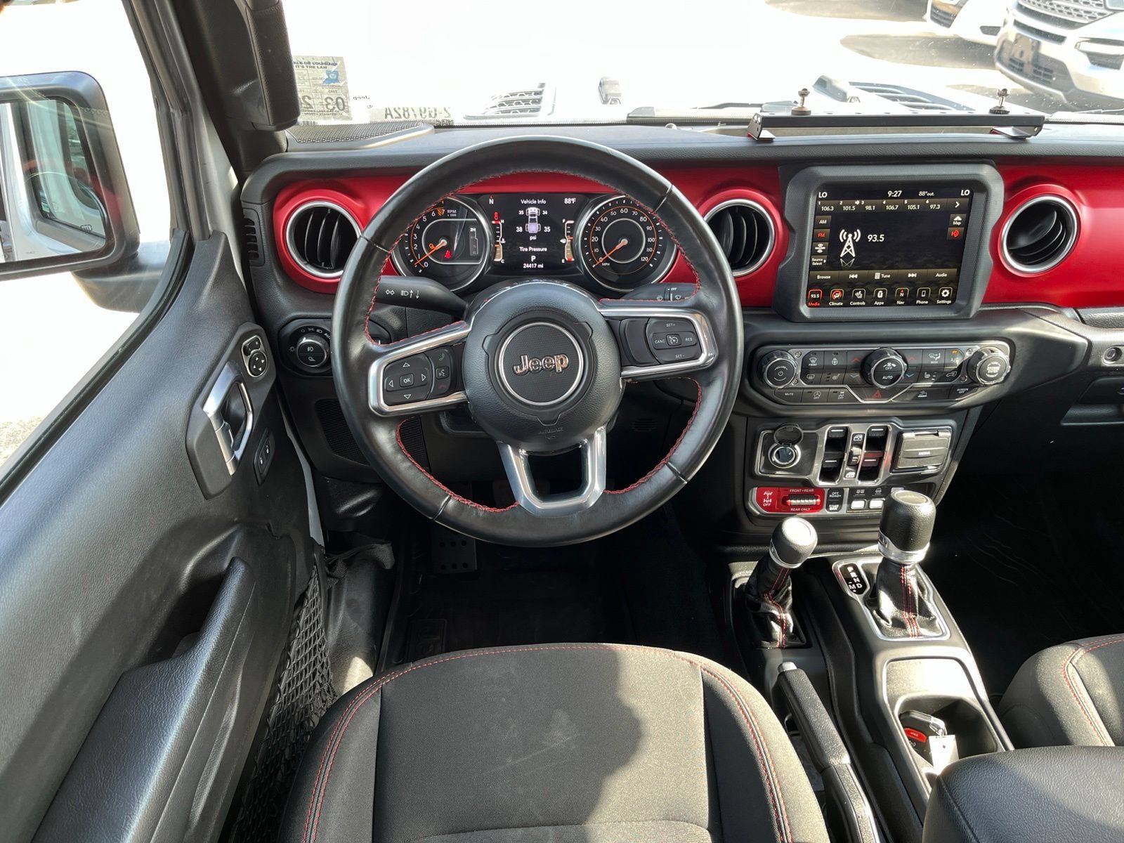 Used 2023 Jeep Gladiator Rubicon w/ Cold Weather Group AWD/4WD image 11