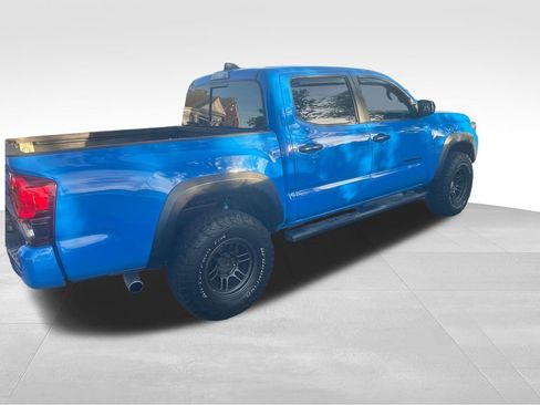 Used 2021 Toyota Tacoma TRD Off-Road w/ Technology Package AWD/4WD image 21