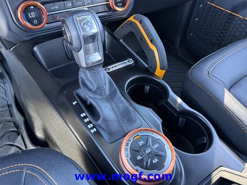 Used 2023 Ford Bronco Badlands image 13