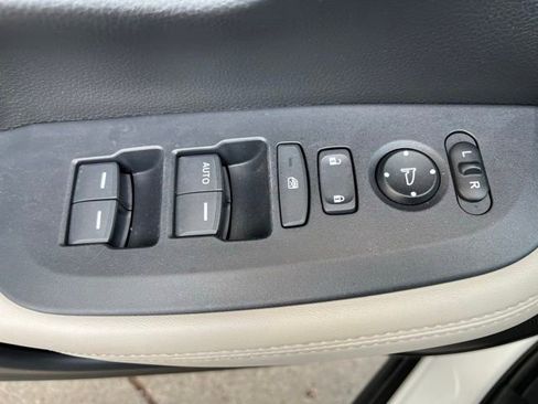 Used 2025 Honda HR-V LX image 21