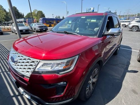 Used 2018 Ford Explorer Platinum AWD/4WD image 4