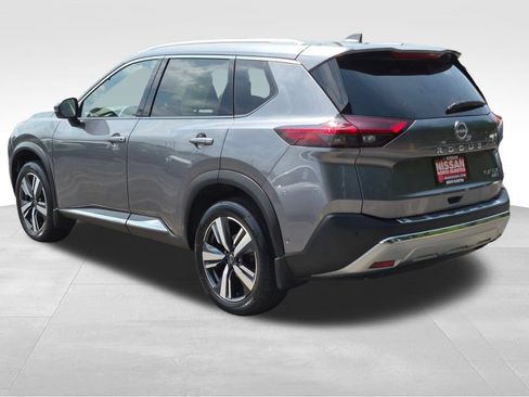 Certified 2023 Nissan Rogue Platinum w/ Platinum Premium Package AWD/4WD image 12