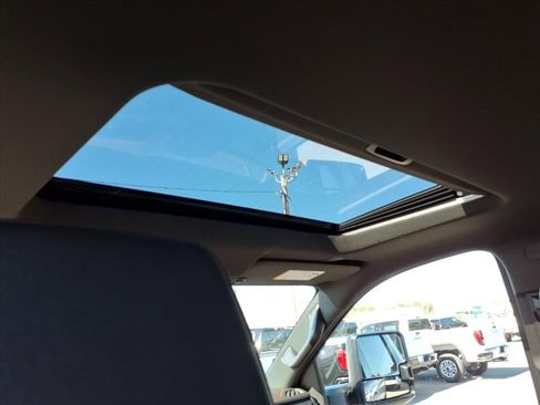 New 2026 GMC Sierra 2500 AT4 w/ AT4 Premium Plus Package image 16