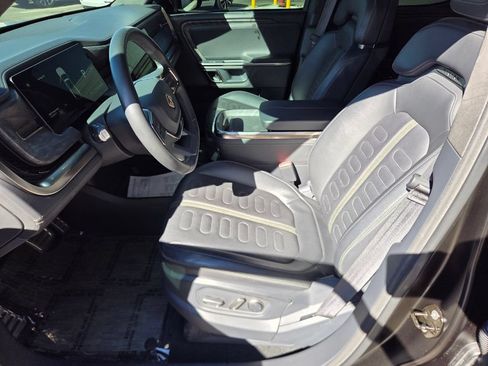 Used 2022 Rivian R1T Adventure AWD/4WD image 13