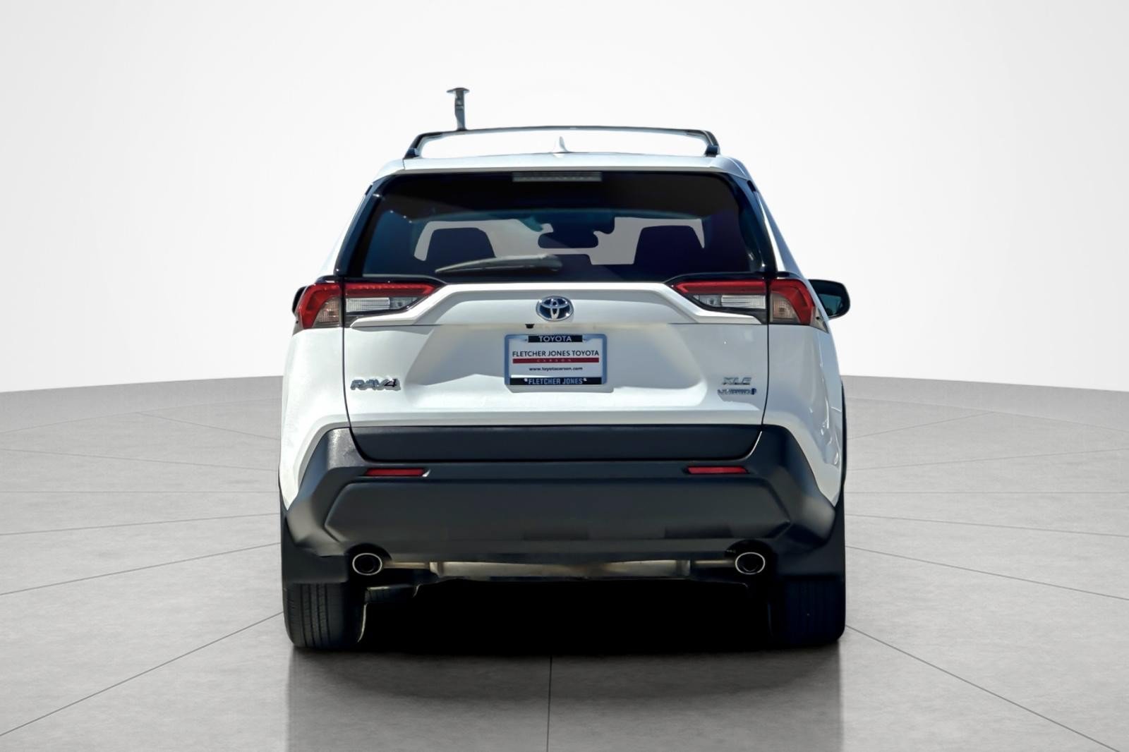Certified 2021 Toyota RAV4 XLE w/ XLE Grade Weather Package AWD/4WD image 4