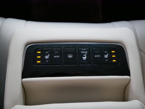 Used 2019 Lexus LS 500 AWD w/ Interior Upgrade Package image 26