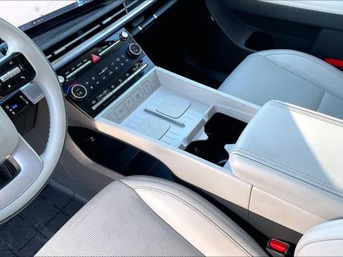 Used 2024 Hyundai Santa Fe Calligraphy image 17