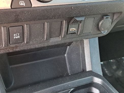 Used 2020 Toyota Tacoma SR5 image 23