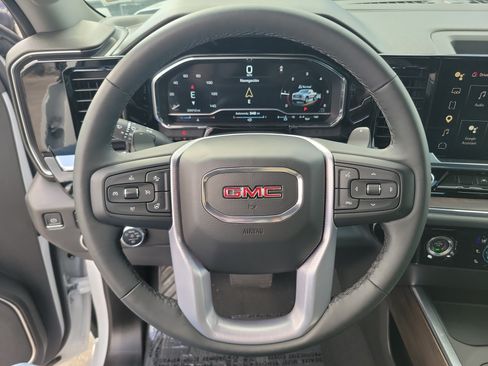Used 2023 GMC Sierra 1500 SLT w/ SLT Premium Package AWD/4WD image 18
