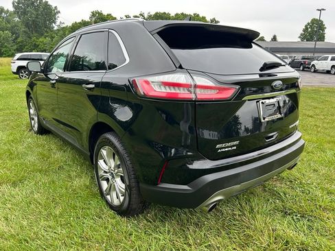 Used 2019 Ford Edge Titanium w/ Cold Weather Package AWD/4WD image 7