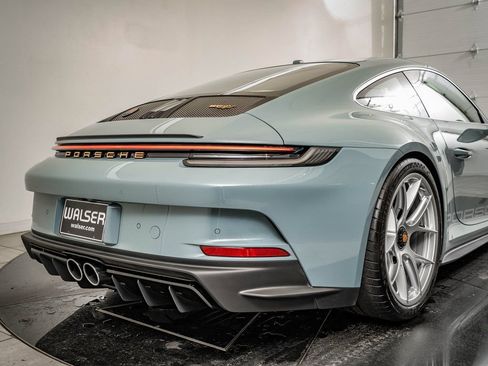 Certified 2024 Porsche 911 GT3 RS RWD image 33