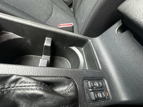 Used 2013 Subaru Impreza 2.0i Premium image 8