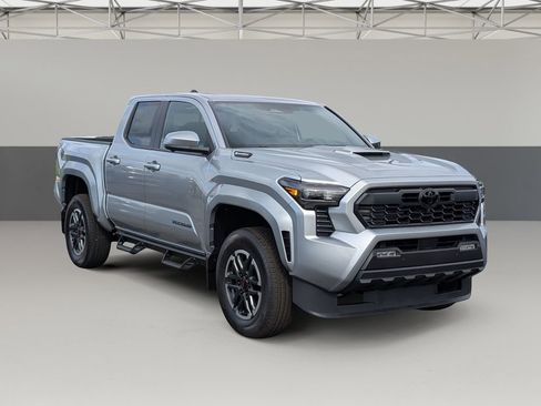 New 2026 Toyota Tacoma TRD Sport AWD/4WD image 2