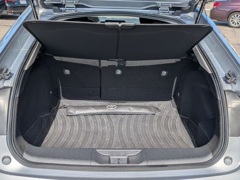 Used 2024 Toyota Prius LE FWD image 9