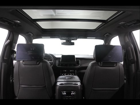 Certified 2021 GMC Yukon XL AT4 w/ Rear Media and Nav Package AWD/4WD image 22