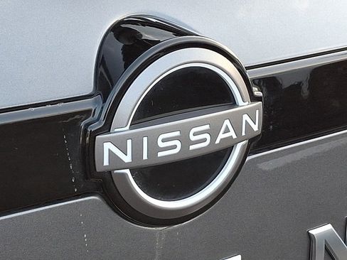 Used 2025 Nissan Pathfinder SL image 29