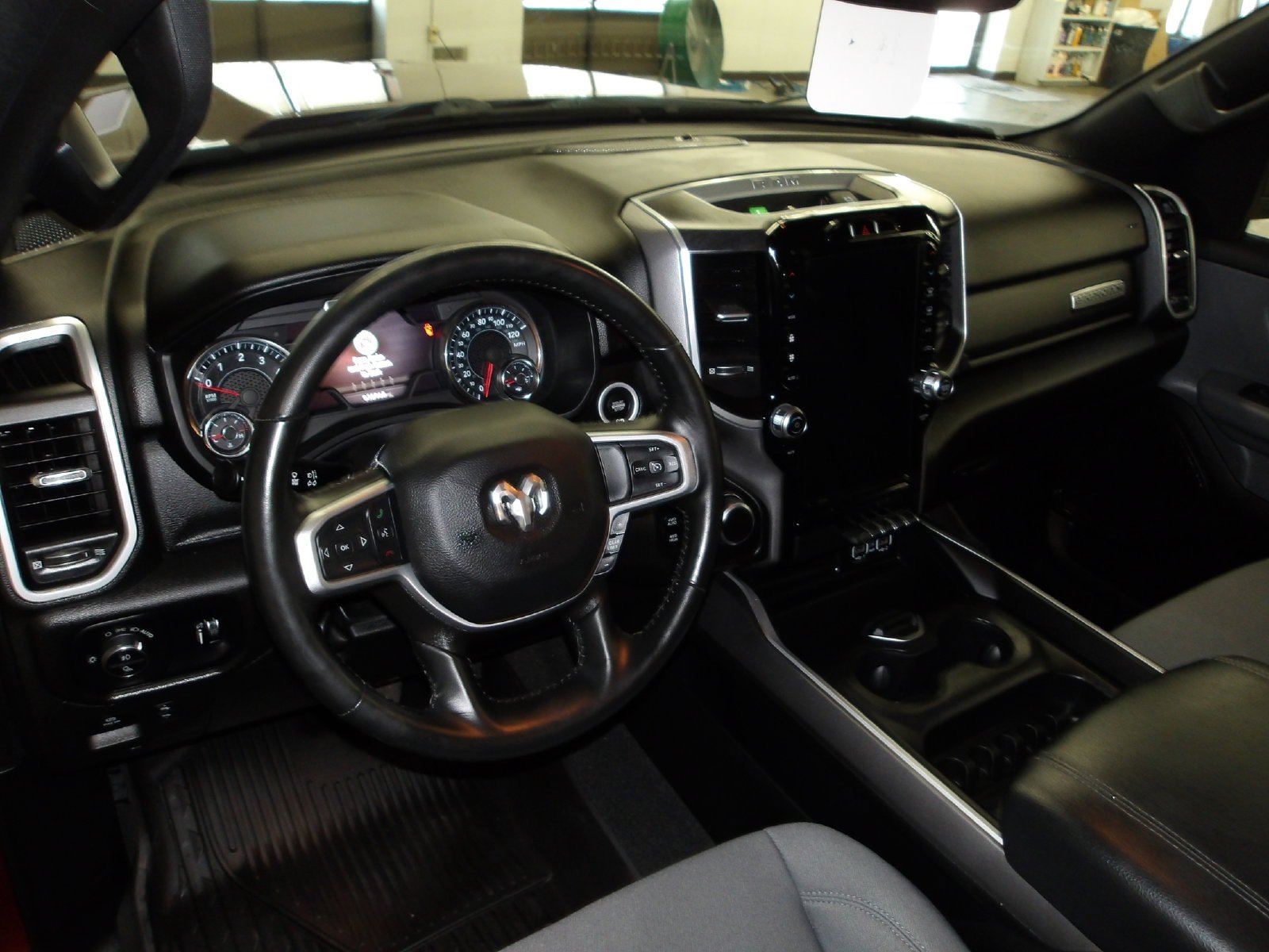 Used 2023 RAM 1500 Big Horn AWD/4WD image 9