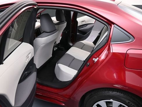Used 2026 Toyota Corolla LE FWD image 10