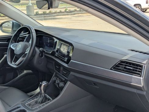 Used 2025 Volkswagen Jetta S image 19
