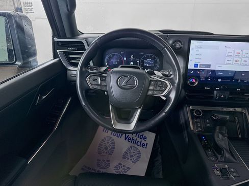Used 2024 Lexus GX 550 AWD/4WD image 22