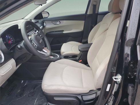 Certified 2023 Kia Forte LXS image 18