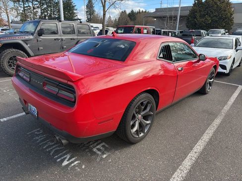Used 2018 Dodge Challenger SXT Plus image 3