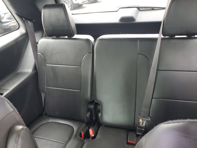 Used 2019 Chevrolet Traverse RS w/ LPO, Floor Liner Package AWD/4WD image 11