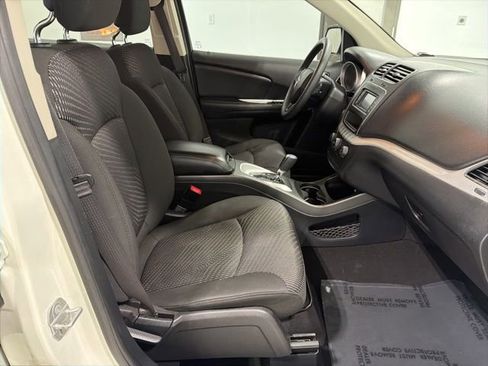 Used 2020 Dodge Journey SE w/ Blacktop Package image 24