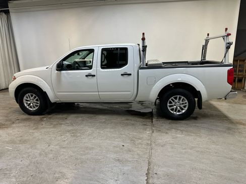 Certified 2020 Nissan Frontier SV image 8