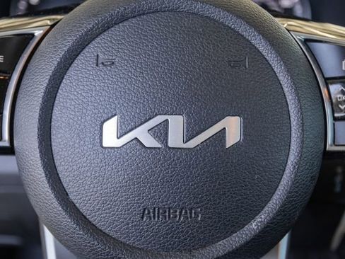 Used 2024 Kia Forte LXS image 13