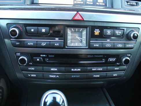 Used 2017 Genesis G80 3.8 w/ Option Group 02 image 17