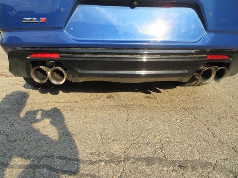 Used 2022 Chevrolet Camaro ZL1 RWD image 32