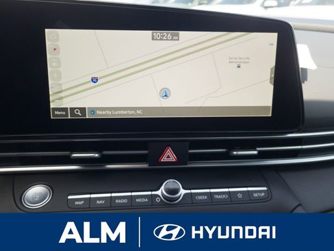 New 2025 Hyundai Elantra Limited image 21