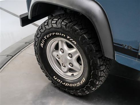 Used 1997 Land Rover Defender 90 AWD/4WD image 13