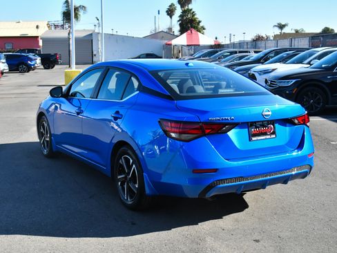 Used 2025 Nissan Sentra SV image 6