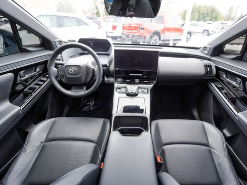 Used 2023 Toyota bZ4X Limited image 33