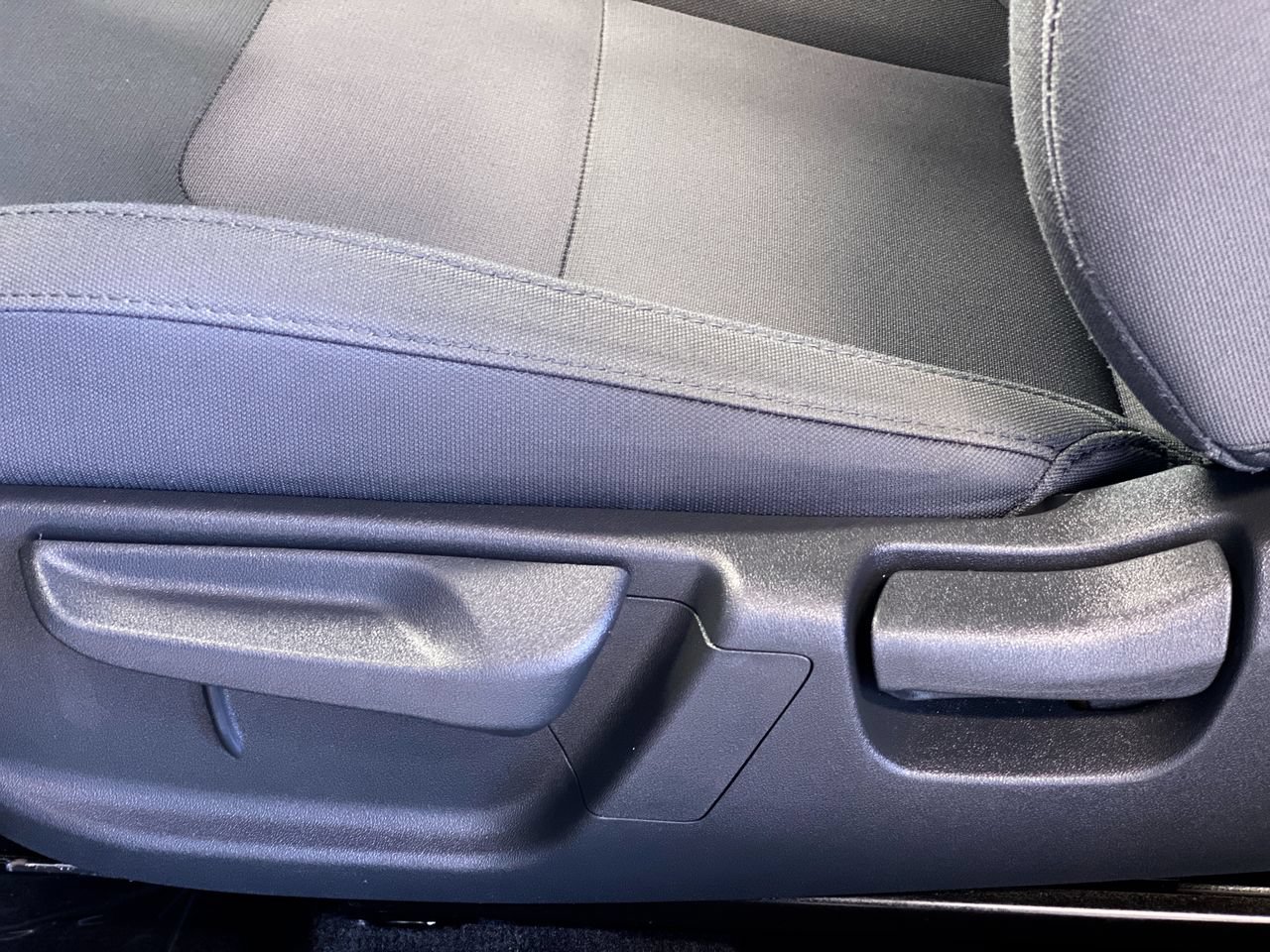 Certified 2025 Kia Niro LX FWD image 17