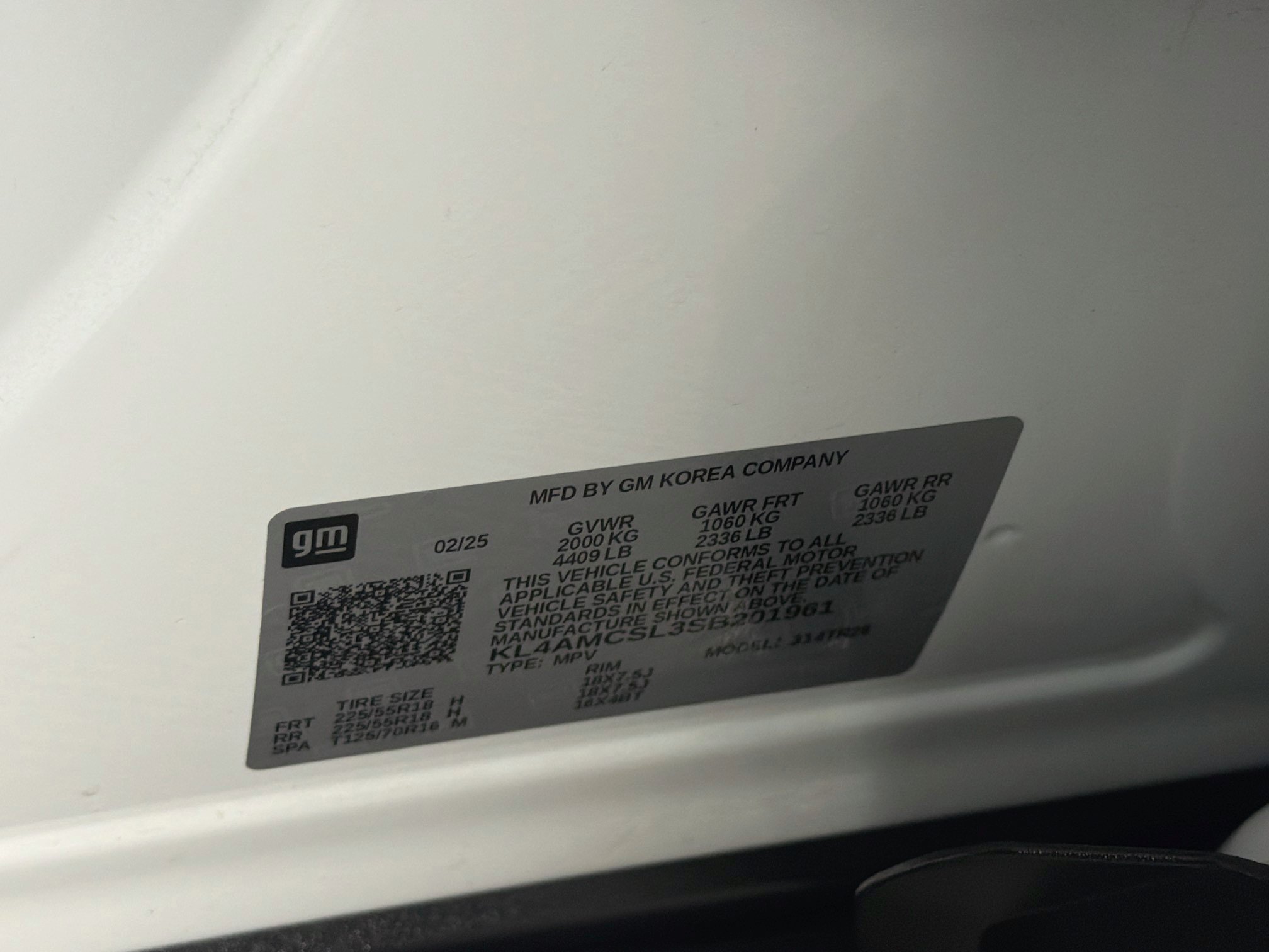 Used 2025 Buick Encore GX Preferred AWD/4WD image 12