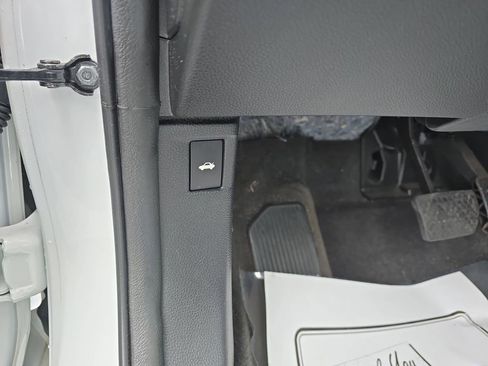 Used 2023 Honda Accord LX image 17