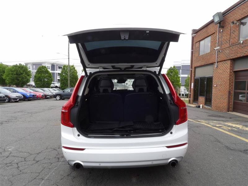 Used 2018 Volvo XC90 T5 Momentum FWD image 17