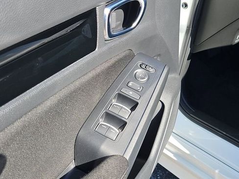 Used 2022 Honda Civic EX image 16